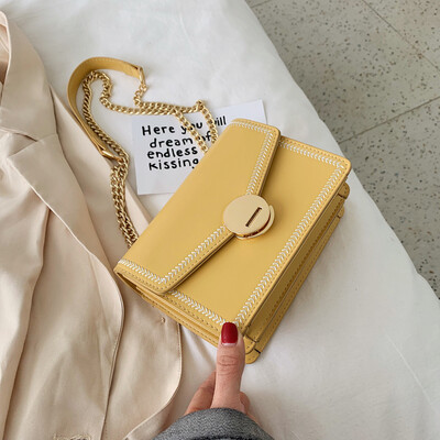 Summer new solid color bag female 2019 new Korean version of the wild single shoulder slung fashion lock chain small square bag
Summer new solid color bag female 2019 new Korean version of the wild single shoulder slung fashion lock chain small square bag
