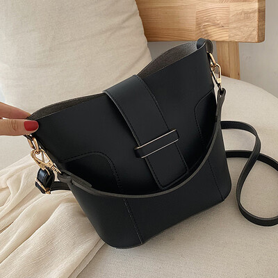 French small crowdsourcing women 2019 new wave Korean fashion Joker shoulder slung bucket bag
French small crowdsourcing women 2019 new wave Korean fashion Joker shoulder slung bucket bag