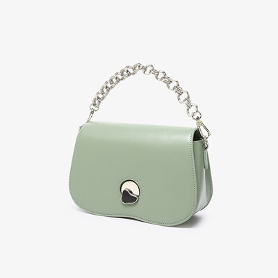 2019 spring new Korean version of the small CK metal buckle ladies chain bag fashion wild shoulder bag Messenger bag
2019 spring new Korean version of the small CK metal buckle ladies chain bag fashion wild shoulder bag Messenger bag
