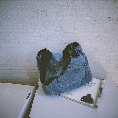 Tailored Canvas Bag Female Diagonal Shoulder Bag Portable Simple Wild Bag Student Bag
Tailored Canvas Bag Female Diagonal Shoulder Bag Portable Simple Wild Bag Student Bag
