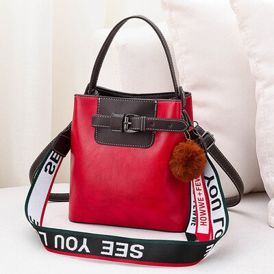 Spring&summer new fashion casual Joker fashion shoulder portable messenger bag personality bucket bag womens bag
Spring&summer new fashion casual Joker fashion shoulder portable messenger bag personality bucket bag womens bag