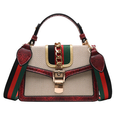 Personality ring handbag bag female 2019 new transparent jelly package tide Korean version of the wild single shoulder Messenger box
Personality ring handbag bag female 2019 new transparent jelly package tide Korean version of the wild single shoulder Messenger box