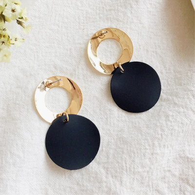 EK501 Hot Sale Simple Hollow Metal Round Pendant Earrings for Women Geometric Circle Dangle Earrings Jewelry Wholesale Orecchini
EK501 Hot Sale Simple Hollow Metal Round Pendant Earrings for Women Geometric Circle Dangle Earrings Jewelry Wholesale Orecchini