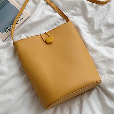 Foreign style small bag women 2019 new wave Korean Joker Messenger bag simple fashion shoulder bucket bag
Foreign style small bag women 2019 new wave Korean Joker Messenger bag simple fashion shoulder bucket bag