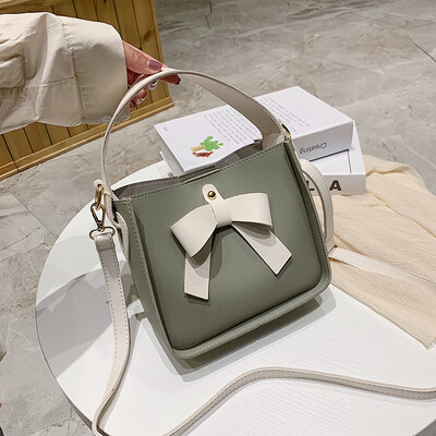 Senior sense of foreign style womens bag Joker bow handbag new 2019 summer bucket shoulder bag messenger bag
Senior sense of foreign style womens bag Joker bow handbag new 2019 summer bucket shoulder bag messenger bag