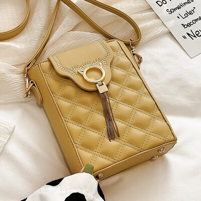 Autumn 2019 new Korean version of small fresh fashion Lingge small square bag Joker shoulder slung mobile phone bag
Autumn 2019 new Korean version of small fresh fashion Lingge small square bag Joker shoulder slung mobile phone bag