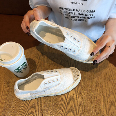 Korean students wear thick-bottomed Raffles shoes in summer with modern lace breather shoes
Korean students wear thick-bottomed Raffles shoes in summer with modern lace breather shoes