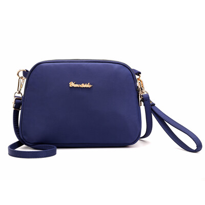 Chaohuan version of 100-pack nylon Oxford bag portable change mother bag oblique lady canvas bag
Chaohuan version of 100-pack nylon Oxford bag portable change mother bag oblique lady canvas bag