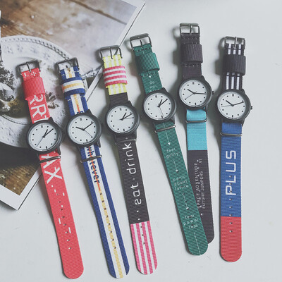 Shake the sound physics formula student bully watch boys&girls students Korean version of simple personality fashion hip hop t
Shake the sound physics formula student bully watch boys&girls students Korean version of simple personality fashion hip hop t