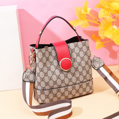 Baggage ladies new fashion Ms ins Baitao Handbag Shoulder slanting temperament lady bag summer
Baggage ladies new fashion Ms ins Baitao Handbag Shoulder slanting temperament lady bag summer