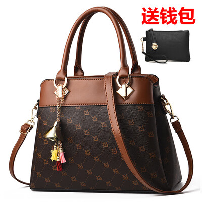 Womens fashion handbag Korean version Baitao womens bag mothers bag simple one shoulder inclined bag
Womens fashion handbag Korean version Baitao womens bag mothers bag simple one shoulder inclined bag