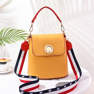 New fashion shoulder bag handbags Europe&the United States trend camera bag Messenger bag small bag female
New fashion shoulder bag handbags Europe&the United States trend camera bag Messenger bag small bag female