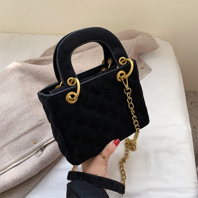 Frosted texture small bag women 2019 new Korean Ling lattice chain messenger bag Joker hand bill of lading shoulder small square b
Frosted texture small bag women 2019 new Korean Ling lattice chain messenger bag Joker hand bill of lading shoulder small square b