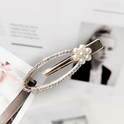 Beautiful Pearl Rhinestone Decoration Hairpin Geometric Shape Hollow Design Women Hair Clip
Beautiful Pearl Rhinestone Decoration Hairpin Geometric Shape Hollow Design Women Hair Clip
