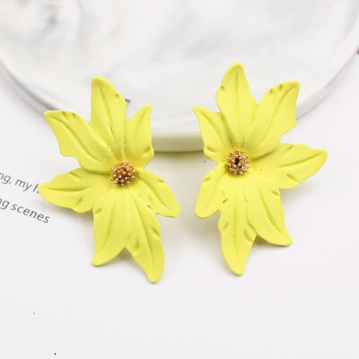 2019 New Korean Style Spray Paint Big Flower Stud Earrings For Women Fashion Summer Elegant Sweet Jewelry Accessories Brincos
2019 New Korean Style Spray Paint Big Flower Stud Earrings For Women Fashion Summer Elegant Sweet Jewelry Accessories Brincos