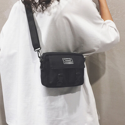 Ins on the new canvas bag Yangsang Messenger bag female 2019 new Korean version of the wild network red texture shoulder bag
Ins on the new canvas bag Yangsang Messenger bag female 2019 new Korean version of the wild network red texture shoulder bag