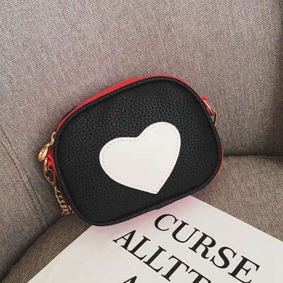Hot Girls Cute Love Heart Crossbody Bags for Women 2018 Shoulder Bag Handbag Soft PU Leather Women Messenger Bags High Capacity
Hot Girls Cute Love Heart Crossbody Bags for Women 2018 Shoulder Bag Handbag Soft PU Leather Women Messenger Bags High Capacity