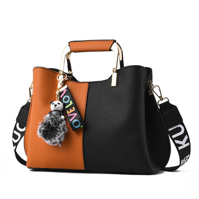 On the new portable female Korean ladies simple Joker fashion shoulder bag slung a large bag of womens bags
On the new portable female Korean ladies simple Joker fashion shoulder bag slung a large bag of womens bags