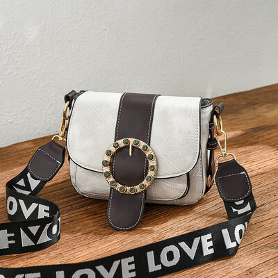 The new wave of womens handbags Korean fashion Joker ladies shoulder bag Messenger bag ins summer
The new wave of womens handbags Korean fashion Joker ladies shoulder bag Messenger bag ins summer