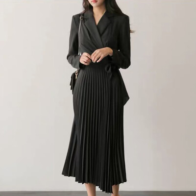 Tailored Women Casual Solid V-Neck Dress Belt Long Sleeve Dress Big Swing Pleated Dress
Tailored Women Casual Solid V-Neck Dress Belt Long Sleeve Dress Big Swing Pleated Dress