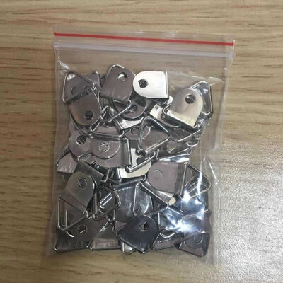 Photo frame hook in the triangle hook foreign trade hot gold black silver 100 one pack with screws Silver 100 screws
Photo frame hook in the triangle hook foreign trade hot gold black silver 100 one pack with screws Silver 100 screws