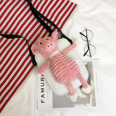 2019 new cartoon small animal chain bag girl personality foreign gas Messenger bag cute funny ugly cute shoulder bag
2019 new cartoon small animal chain bag girl personality foreign gas Messenger bag cute funny ugly cute shoulder bag