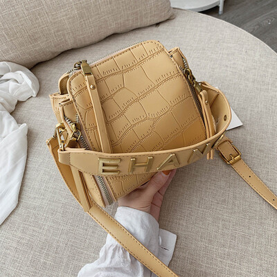 Small ck female bag 2019 summer new wave Korean version of the shoulder Messenger bag female wild fashion chain hit color small square bag
Small ck female bag 2019 summer new wave Korean version of the shoulder Messenger bag female wild fashion chain hit color small square bag