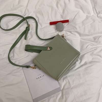Ins network celebrity texture simple handheld bucket bag woman 2019 new Korean version of early spring bag single shoulder oblique
Ins network celebrity texture simple handheld bucket bag woman 2019 new Korean version of early spring bag single shoulder oblique