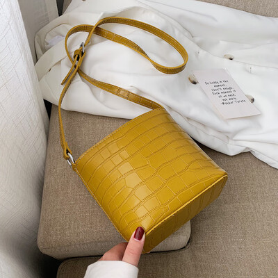 New high-end bag female 2019 new chic Korean fashion crocodile pattern wild shoulder slung bucket bag
New high-end bag female 2019 new chic Korean fashion crocodile pattern wild shoulder slung bucket bag