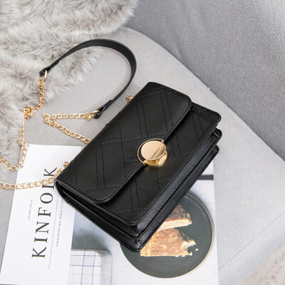 Chaozhou Korean version of westernized ladiesbag fashion embroidery chain single shoulder small square bag
Chaozhou Korean version of westernized ladiesbag fashion embroidery chain single shoulder small square bag