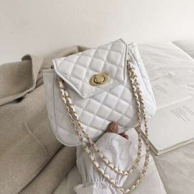 Lingge chain bag ins simple lock new 2019 Korean version of Joker small fresh shoulder Messenger bag
Lingge chain bag ins simple lock new 2019 Korean version of Joker small fresh shoulder Messenger bag