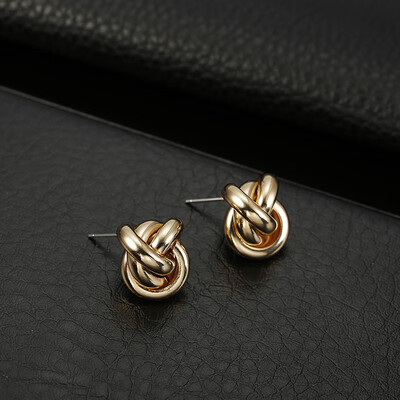 Trendy Gold Color Indented Stud Earrings Fashion Jewelry Women Earrings Wedding Party Gifts Female Accessories Good Quality
Trendy Gold Color Indented Stud Earrings Fashion Jewelry Women Earrings Wedding Party Gifts Female Accessories Good Quality