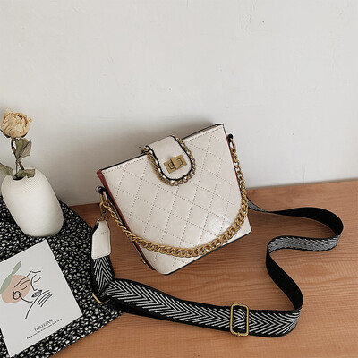 Chic chain small bag Broadband rhombus bucket bag new 2019 simple retro woman bag single shoulder bag oblique satchel bag
Chic chain small bag Broadband rhombus bucket bag new 2019 simple retro woman bag single shoulder bag oblique satchel bag