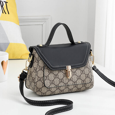 Summer ladiesbags Chao Korean version handbags ladies bags fashionable single shoulder straddle bags
Summer ladiesbags Chao Korean version handbags ladies bags fashionable single shoulder straddle bags