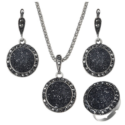 Black Round Gravel Resin Necklace Ring Earrings 3-Piece Set Female Temperament Fashion Pendant Ring Earrings Set Festival Gift
Black Round Gravel Resin Necklace Ring Earrings 3-Piece Set Female Temperament Fashion Pendant Ring Earrings Set Festival Gift
