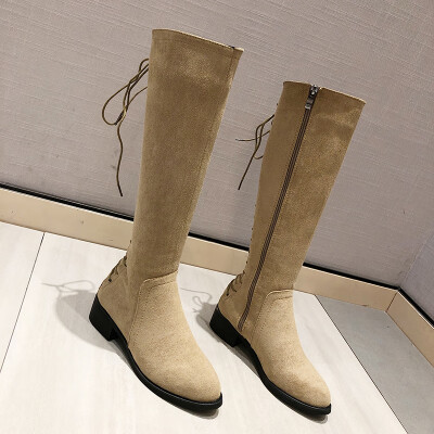 A woman with long boots but no knees in autumn&winter A woman with long barrels&thin boots in high-heeled Knightsboots
A woman with long boots but no knees in autumn&winter A woman with long barrels&thin boots in high-heeled Knightsboots