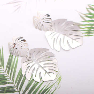 Bohemia Big Leaves Pendant Earrings for Women New Design Fashion Metal Leaf Earrings Wedding Jewelry Exaggerated Christmas Gift
Bohemia Big Leaves Pendant Earrings for Women New Design Fashion Metal Leaf Earrings Wedding Jewelry Exaggerated Christmas Gift