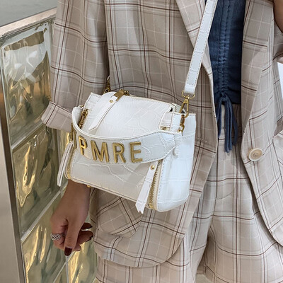 Net red small bag female bag 2019 new wave fashion bucket bag wild shoulder bag small fresh ins messenger bag
Net red small bag female bag 2019 new wave fashion bucket bag wild shoulder bag small fresh ins messenger bag
