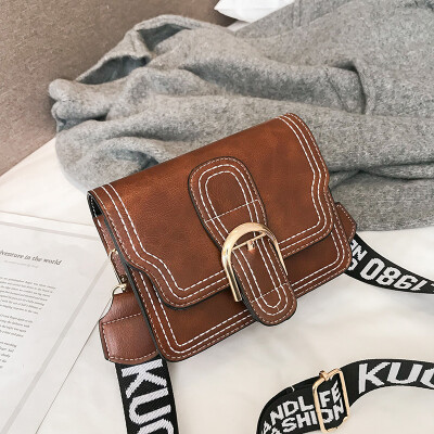 Ins super fire bag diagonal small bag female 2018 new Korean version of the wild Sen retro wide shoulder shoulder Messenger bag
Ins super fire bag diagonal small bag female 2018 new Korean version of the wild Sen retro wide shoulder shoulder Messenger bag