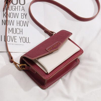 Hong Kong style girl retro spring&summer 2019 hit color girl bag small bag chic small square bag new oblique bag tide
Hong Kong style girl retro spring&summer 2019 hit color girl bag small bag chic small square bag new oblique bag tide
