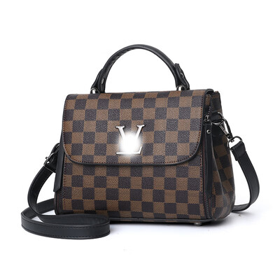 2019 summer new wave shoulder bag small bag Korean PU leather fashion handbag Messenger bag small square bag
2019 summer new wave shoulder bag small bag Korean PU leather fashion handbag Messenger bag small square bag
