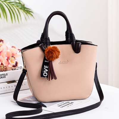 2019 summer Europe&the United States new womens handbags casual womens bag PU leather trend fashion bag
2019 summer Europe&the United States new womens handbags casual womens bag PU leather trend fashion bag