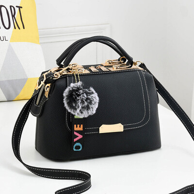 Female bag 2019 new bag female Korean version of the steel clip cool fashion womens bag slung shoulder bag
Female bag 2019 new bag female Korean version of the steel clip cool fashion womens bag slung shoulder bag