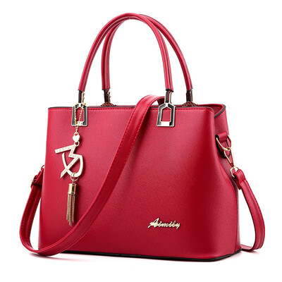 2017 New Designer High Quatity Casual Shoulder Messenger Crossbody Totes Women Bags Fashion Vintage PU Leather Handbags
2017 New Designer High Quatity Casual Shoulder Messenger Crossbody Totes Women Bags Fashion Vintage PU Leather Handbags