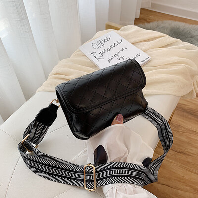 Korean version of Joker small bag fashion broadband Lingge small square bag new 2019ins womens shoulder bag Messenger bag
Korean version of Joker small bag fashion broadband Lingge small square bag new 2019ins womens shoulder bag Messenger bag