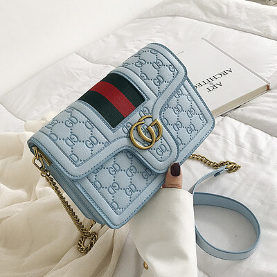 Qiao Bani 2019 new European&American style fashion indentation ribbon chain PU flip bag shoulder diagonal trend handbags
Qiao Bani 2019 new European&American style fashion indentation ribbon chain PU flip bag shoulder diagonal trend handbags