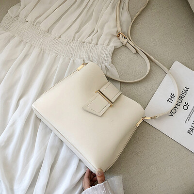 Summer new leisure bucket bag handbags new 2019 Korean version of the wild shoulder fashion simple Messenger bag
Summer new leisure bucket bag handbags new 2019 Korean version of the wild shoulder fashion simple Messenger bag