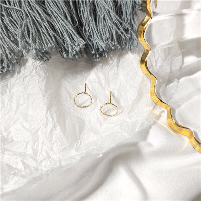 2019 latest design brand very fine new pattern small circle earrings simple earrings for women
2019 latest design brand very fine new pattern small circle earrings simple earrings for women