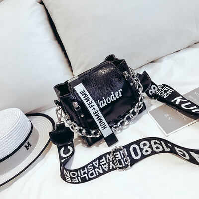 Bucket bag women 2019 new wave Korean Joker handbag shoulder Messenger bag womens summer broadband bag
Bucket bag women 2019 new wave Korean Joker handbag shoulder Messenger bag womens summer broadband bag
