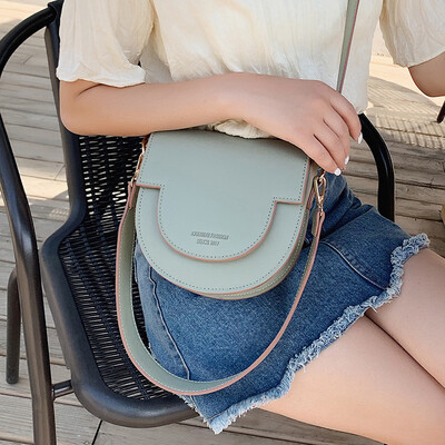 Advanced sense of foreign small bag female 2019 new wave Korean version of the wild saddle bag casual shoulder portable Messenger bag
Advanced sense of foreign small bag female 2019 new wave Korean version of the wild saddle bag casual shoulder portable Messenger bag